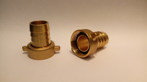 Końcówka na wąż z nakrętką 19mm x 3/4" GW Końcówka na wąż z nakrętką 19mm x 3/4" GW