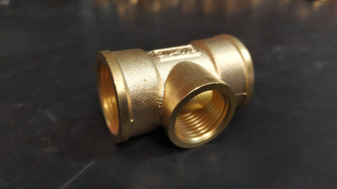 Trójnik redukcyjny 3/4"x1/2" Trójnik redukcyjny 3/4"x1/2"
