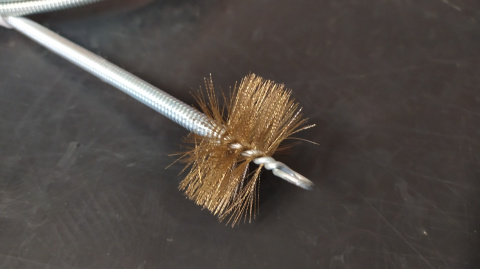 Sprężyna do rur ze szczotką 6mm 3m Sprężyna do rur ze szczotką 6mm 3m