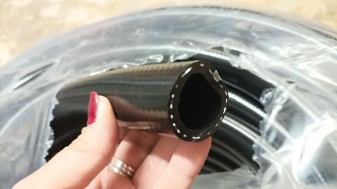 Wąż techniczny czarny 25x4,5mm Wąż techniczny czarny 25x4,5mm