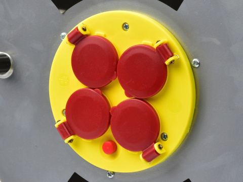 Przedłużacz elektryczny bębnowy metalowy 3x2,5mm 50m Przedłużacz elektryczny bębnowy metalowy 3x2,5mm 50m